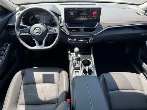 Certified 2025 Nissan Altima 2.5 SL FWD image 12