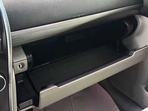 Used 2016 Toyota Camry LE FWD image 25