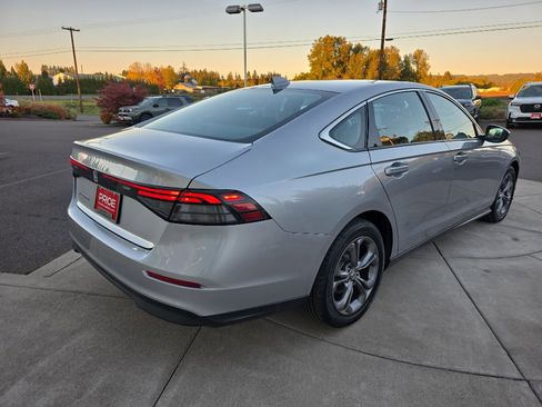 Used 2024 Honda Accord EX image 7