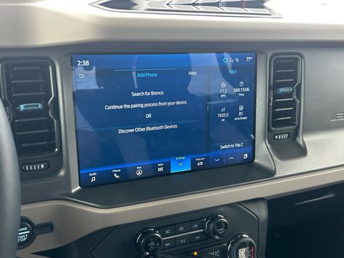 Used 2024 Ford Bronco Wildtrak image 16