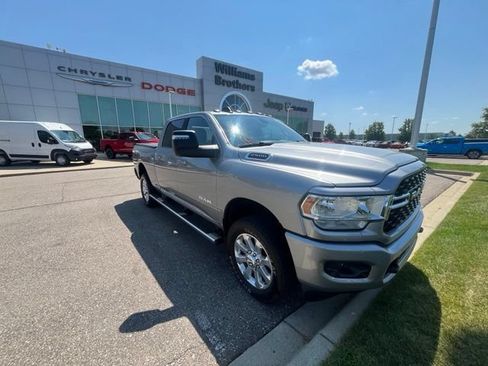 Used 2023 RAM 2500 Big Horn w/ Level 1 Equipment Group AWD/4WD image 2