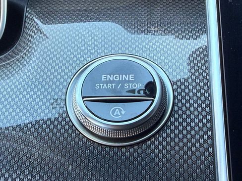 Used 2025 Mercedes-Benz CLE 300 4MATIC Coupe image 39