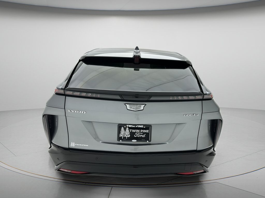 Used 2024 Cadillac Lyriq Sport AWD/4WD image 7
