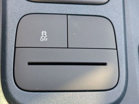 New 2025 Ford Maverick XL image 22