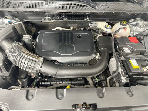 Used 2025 Chevrolet Blazer LT FWD image 32