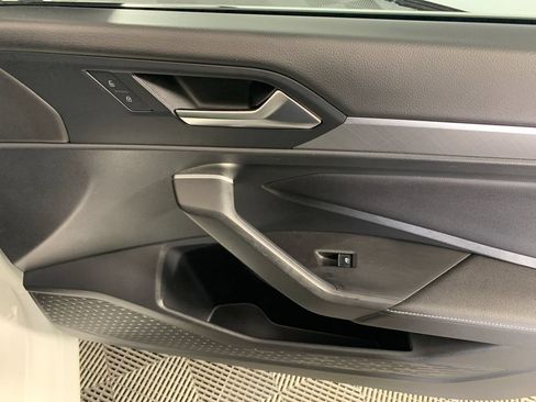 Used 2023 Volkswagen Jetta SE w/ Panoramic Sunroof Package FWD image 37