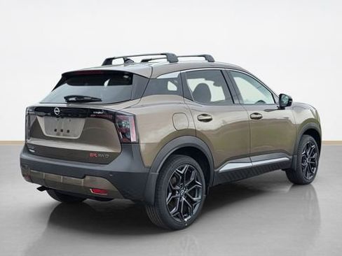 New 2026 Nissan Kicks SR w/ Cold Weather Package AWD/4WD image 3