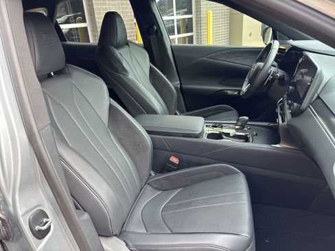 Certified 2024 Lexus RX 500h F Sport image 33