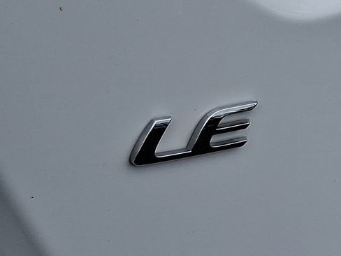 Used 2024 Toyota Corolla LE FWD image 30