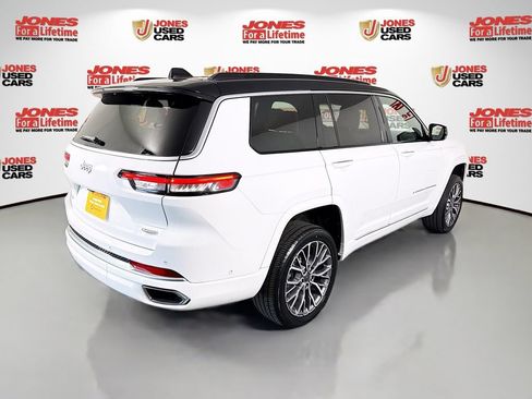 Used 2024 Jeep Grand Cherokee L Summit AWD/4WD image 18