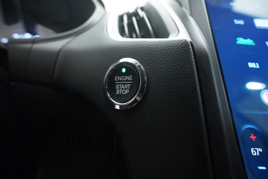 Used 2024 Ford Edge SEL w/ Convenience Package AWD/4WD image 33