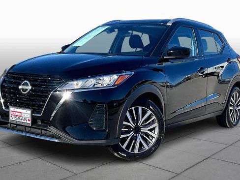 Certified 2024 Nissan Kicks SV image 1