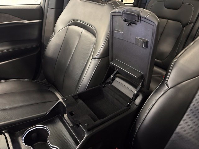 Used 2024 Jeep Grand Cherokee Limited w/ Luxury Tech Group II AWD/4WD image 31
