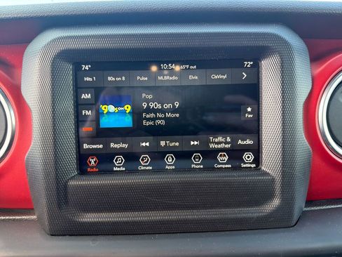 Used 2019 Jeep Wrangler Rubicon w/ LED Lighting Group image 18