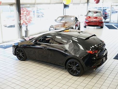 Used 2020 MAZDA MAZDA3 Hatchback w/ Premium Package image 52