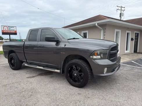 Used 2016 RAM 1500 Express AWD/4WD image 3