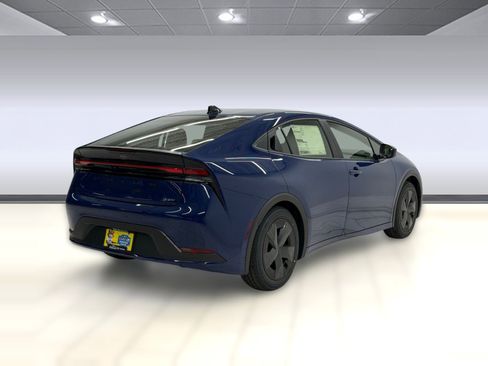 New 2026 Toyota Prius LE image 7