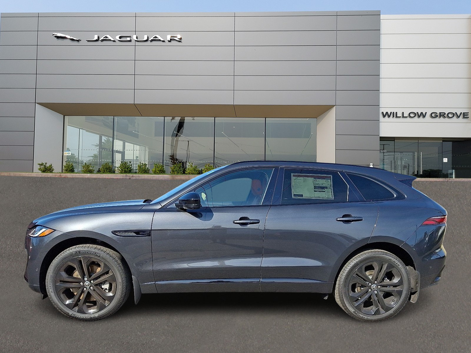 Used 2026 Jaguar F-PACE R-Dynamic S AWD/4WD image 6