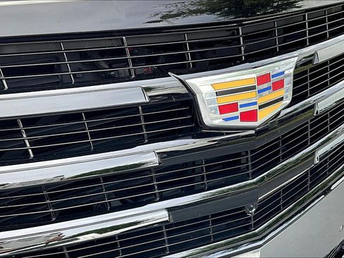 Used 2020 Cadillac Escalade Luxury w/ Escalade Sport Edition RWD image 34