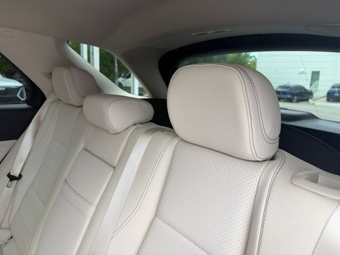 Used 2025 Mercedes-Benz GLE 450e 4MATIC image 12