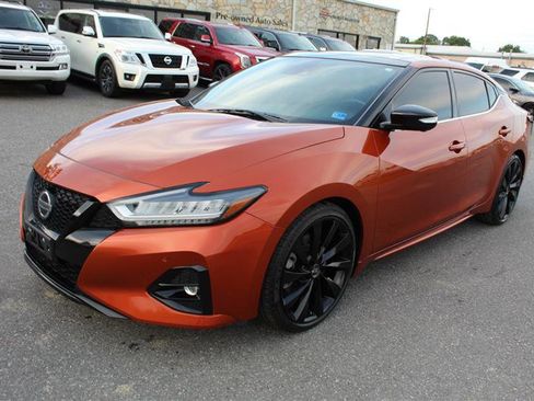 Used 2021 Nissan Maxima SR w/ Sport Mat Group FWD image 3