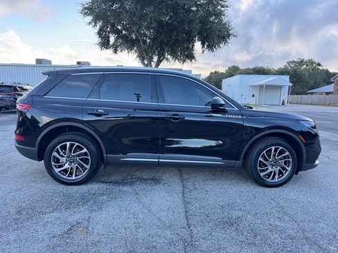 Used 2021 Lincoln Corsair AWD w/ Rear Removable Package Tray image 10