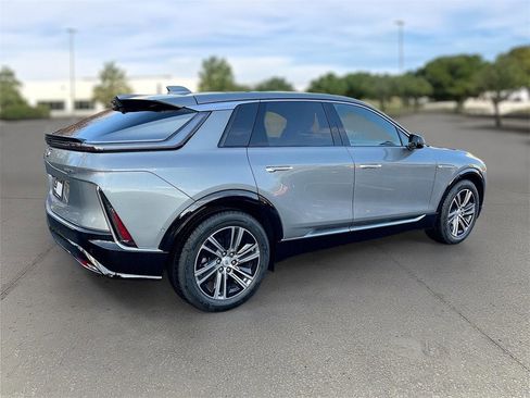 New 2026 Cadillac Lyriq Luxury image 6