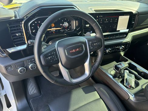 Used 2026 GMC Sierra 1500 SLT RWD image 16