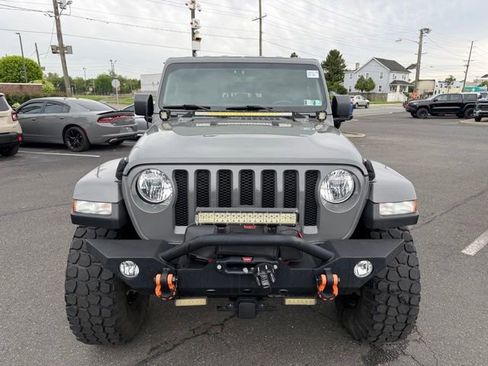 Used 2020 Jeep Gladiator Sport w/ Quick Order Package 24S AWD/4WD image 2