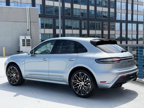 Certified 2022 Porsche Macan GTS w/ Premium Package Plus AWD/4WD image 3