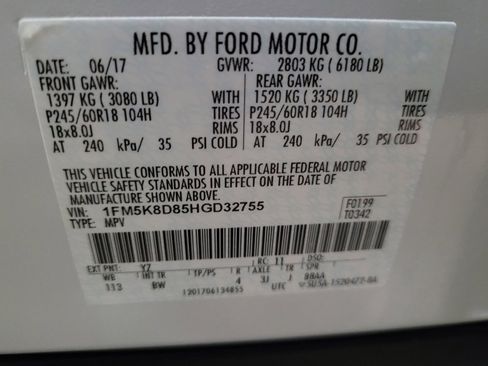 Used 2017 Ford Explorer XLT w/ Equipment Group 202A AWD/4WD image 33