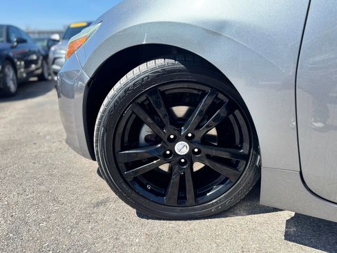 Used 2016 Nissan Altima 3.5 SL image 9