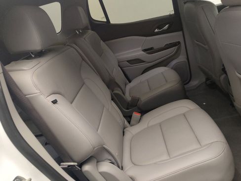 Used 2021 GMC Acadia SLT w/ Technology Package FWD image 19