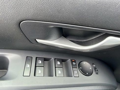 Used 2025 Hyundai Santa Cruz SEL FWD image 8
