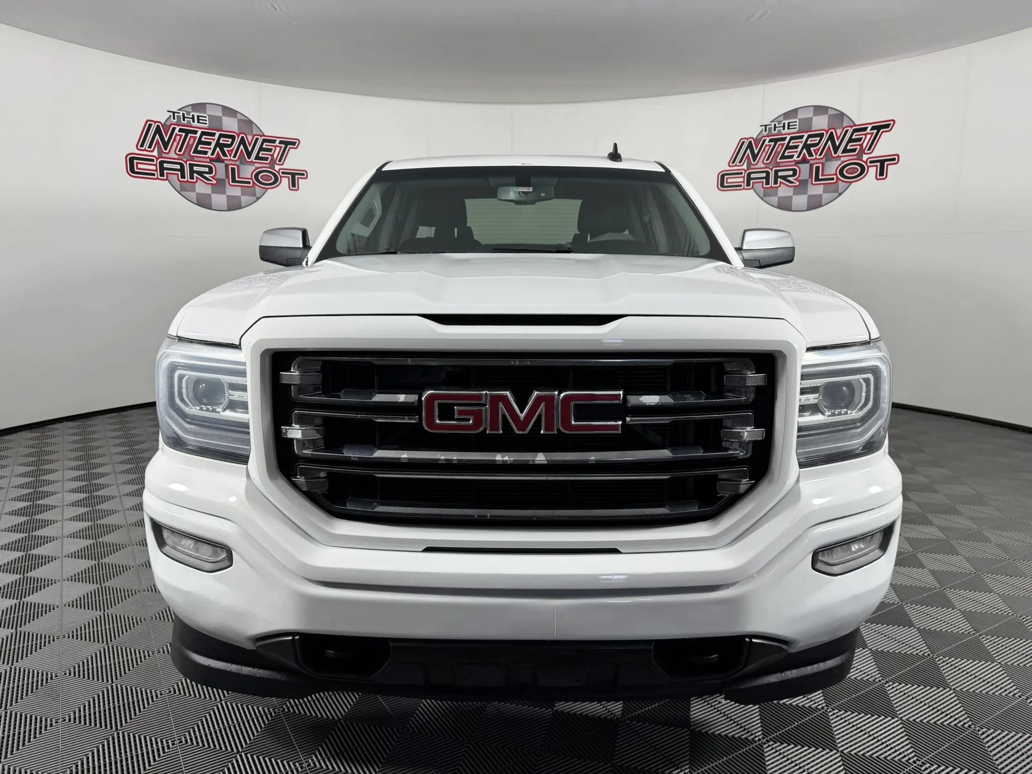 Used 2016 GMC Sierra 1500 SLT w/ All-Terrain Package AWD/4WD image 2