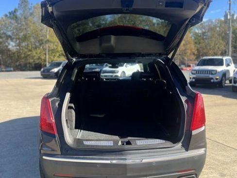 Used 2017 Cadillac XT5 Premium Luxury w/ Driver Assist Package image 9