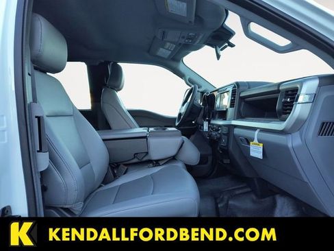 New 2025 Ford F550 4x4 Supercab Super Duty image 15