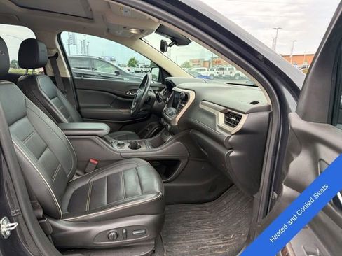 Used 2022 GMC Acadia Denali w/ Denali Ultimate Package AWD/4WD image 8