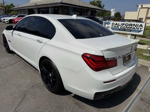 Used 2014 BMW 740i image 3