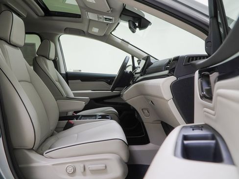 New 2026 Honda Odyssey Touring image 45