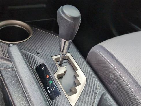Used 2015 Toyota RAV4 XLE FWD image 17
