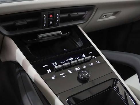 New 2026 Porsche Cayenne S image 32