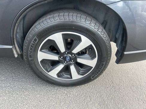 Used 2018 Subaru Forester 2.5i Premium w/ All-Weather Package AWD/4WD image 15
