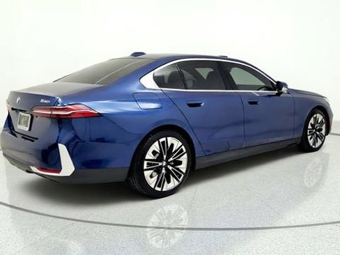 Used 2026 BMW 530i RWD image 8