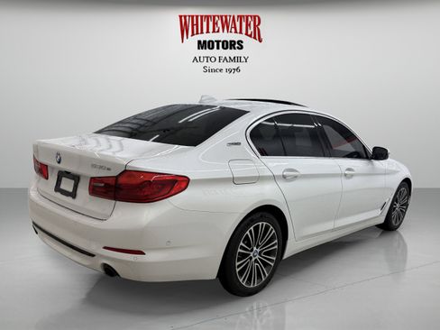 Used 2019 BMW 530e w/ Convenience Package image 4
