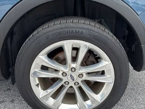 Used 2018 Ford Explorer Limited w/ Equipment Group 301A AWD/4WD image 17