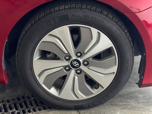 Used 2015 Hyundai Sonata Limited w/ Option Group 02 FWD image 32