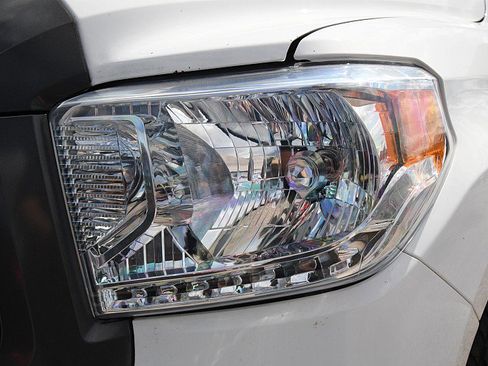 Used 2015 Toyota Tundra SR image 27