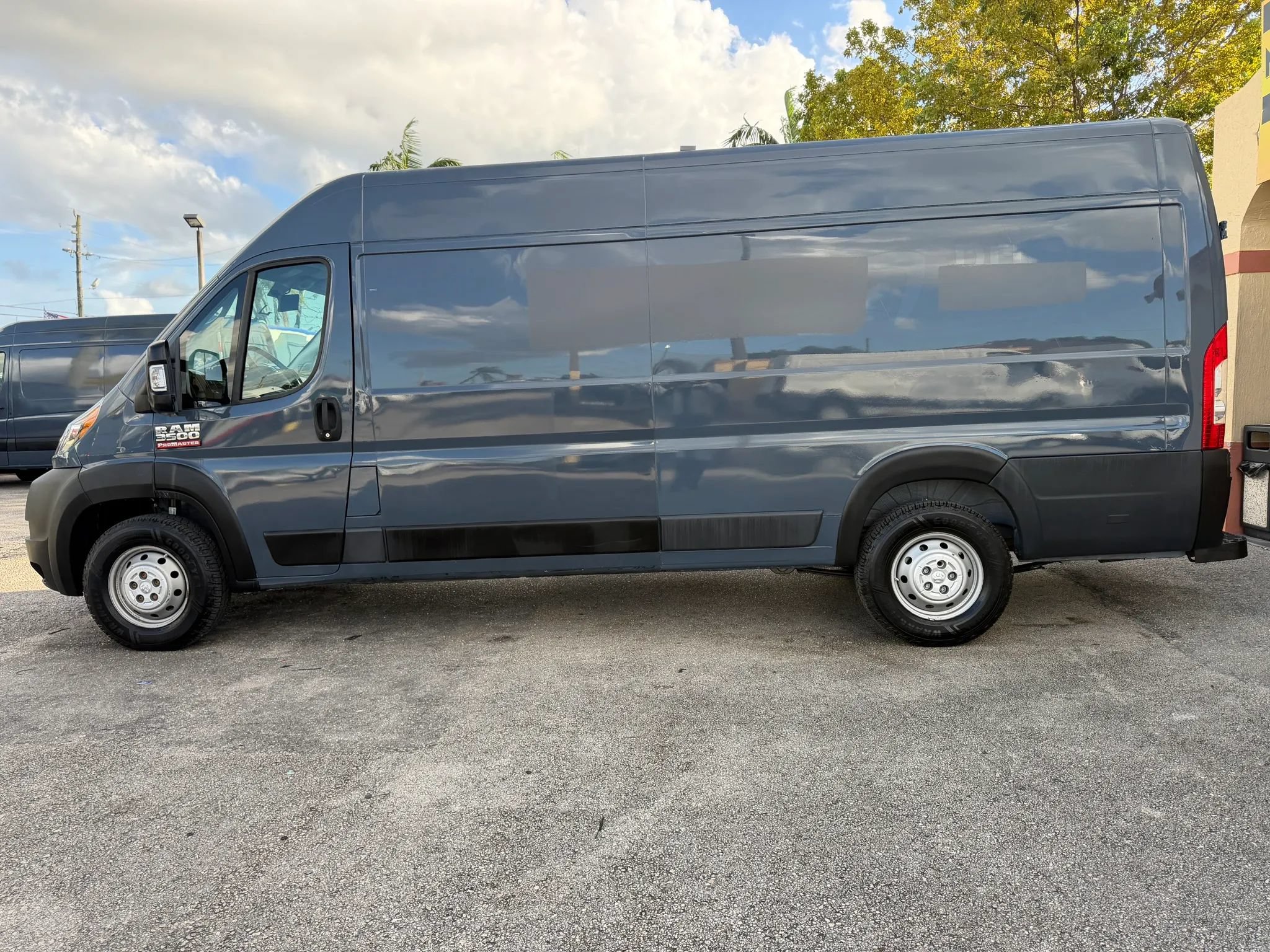 Used 2021 RAM ProMaster 3500 FWD image 2