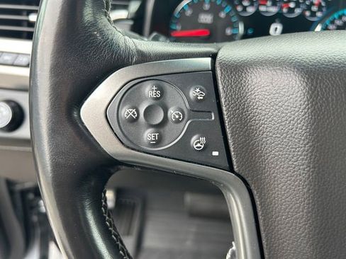 Used 2019 Chevrolet Suburban Premier AWD/4WD image 25